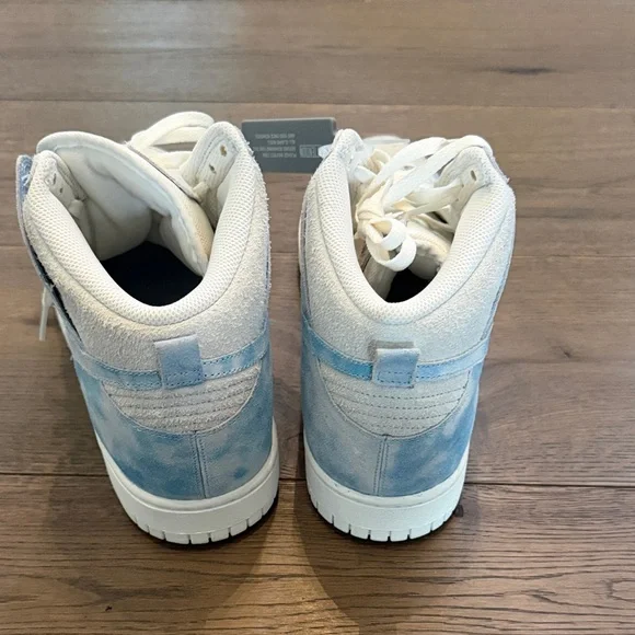 Nike Dunk High SE
Clouds Celestine Blue - Picture 5 of 6
